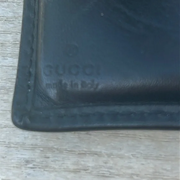 Gucci Bifold Black Studded Leather Unisex Wallet - Picture 2 of 7